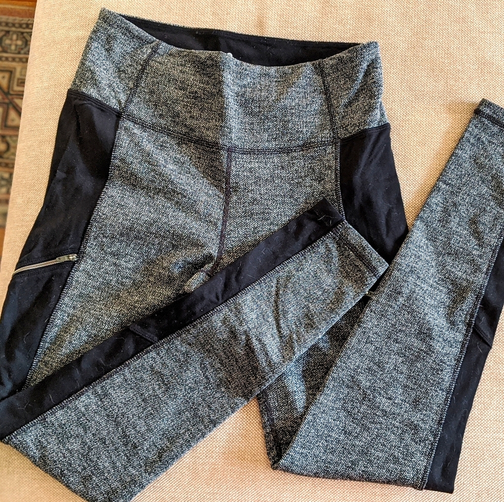 Athleta black/gray leggings